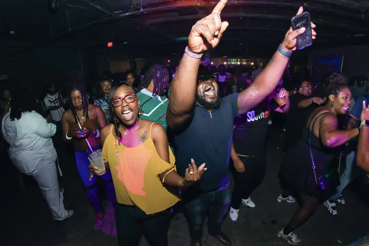 Twankle & Glisten, live at The Loft
