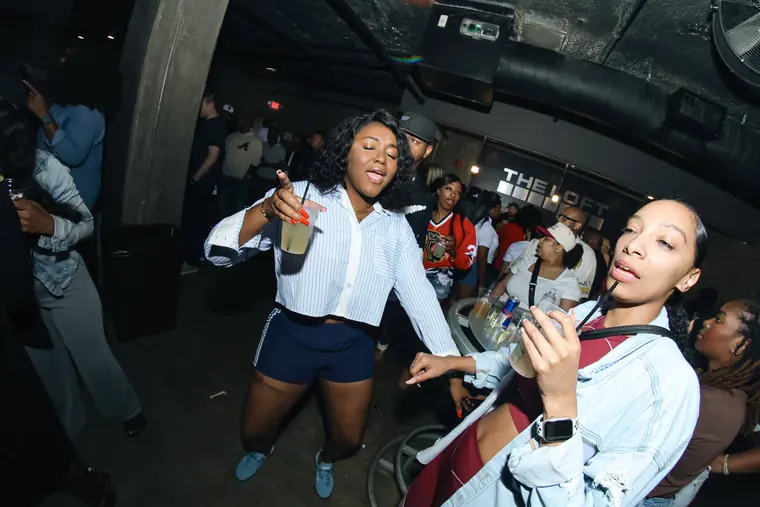 Twankle & Glisten, live at The Loft
