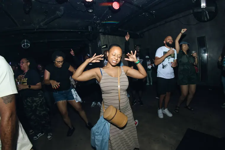 Twankle & Glisten, live at The Loft