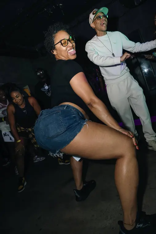 Twankle & Glisten, live at The Loft