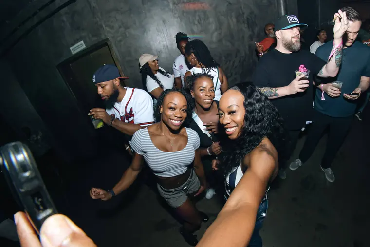 Twankle & Glisten, live at The Loft